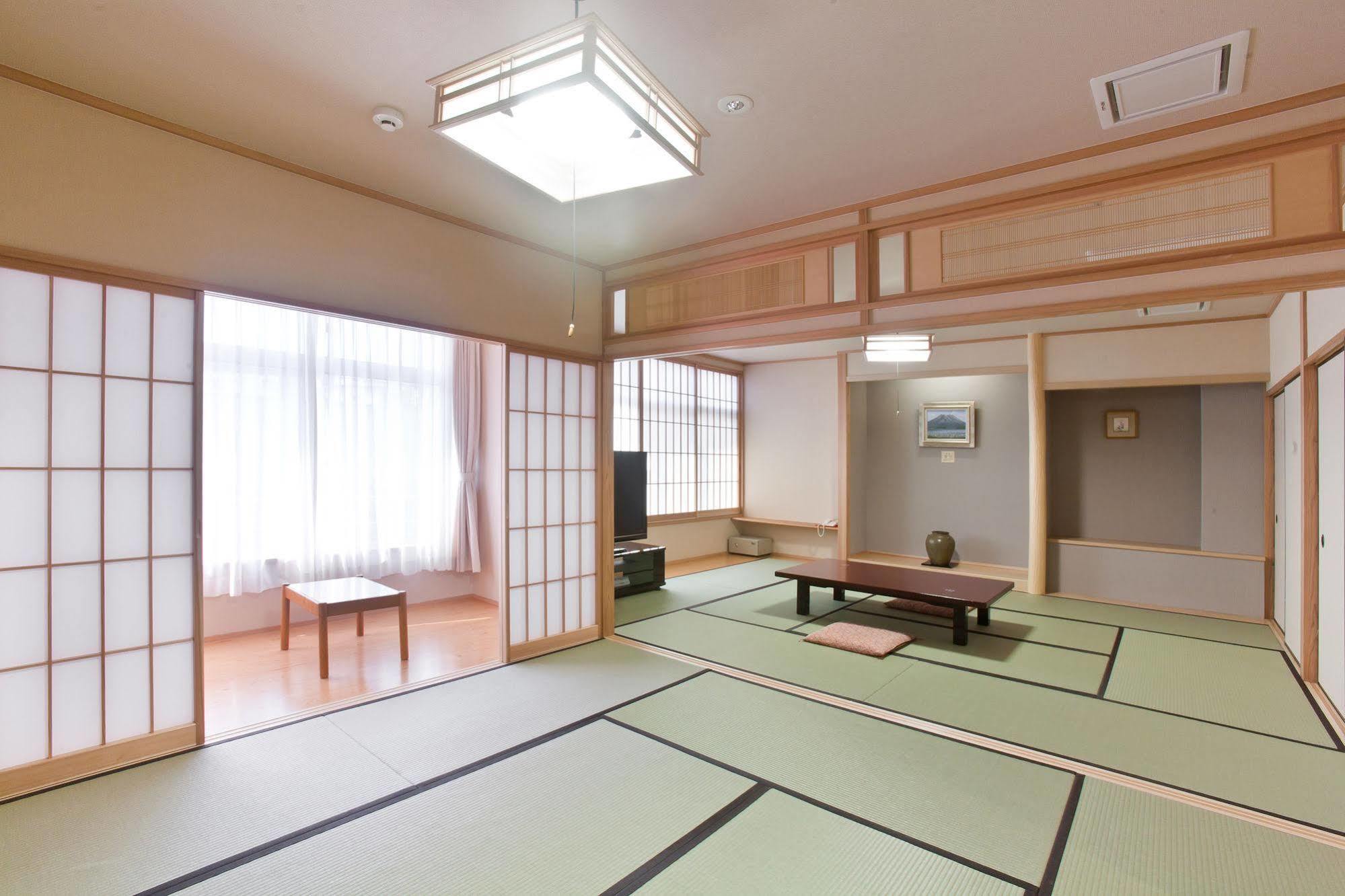 קאגושימה Onsen Hotel Nakahara Bessou Nonsmoking, Earthquake Retrofit מראה חיצוני תמונה