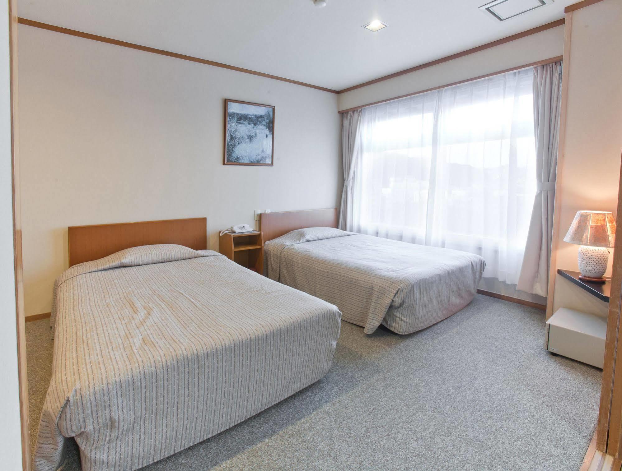 קאגושימה Onsen Hotel Nakahara Bessou Nonsmoking, Earthquake Retrofit מראה חיצוני תמונה