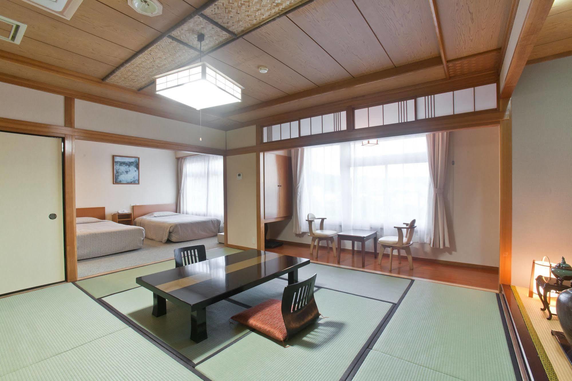 קאגושימה Onsen Hotel Nakahara Bessou Nonsmoking, Earthquake Retrofit מראה חיצוני תמונה